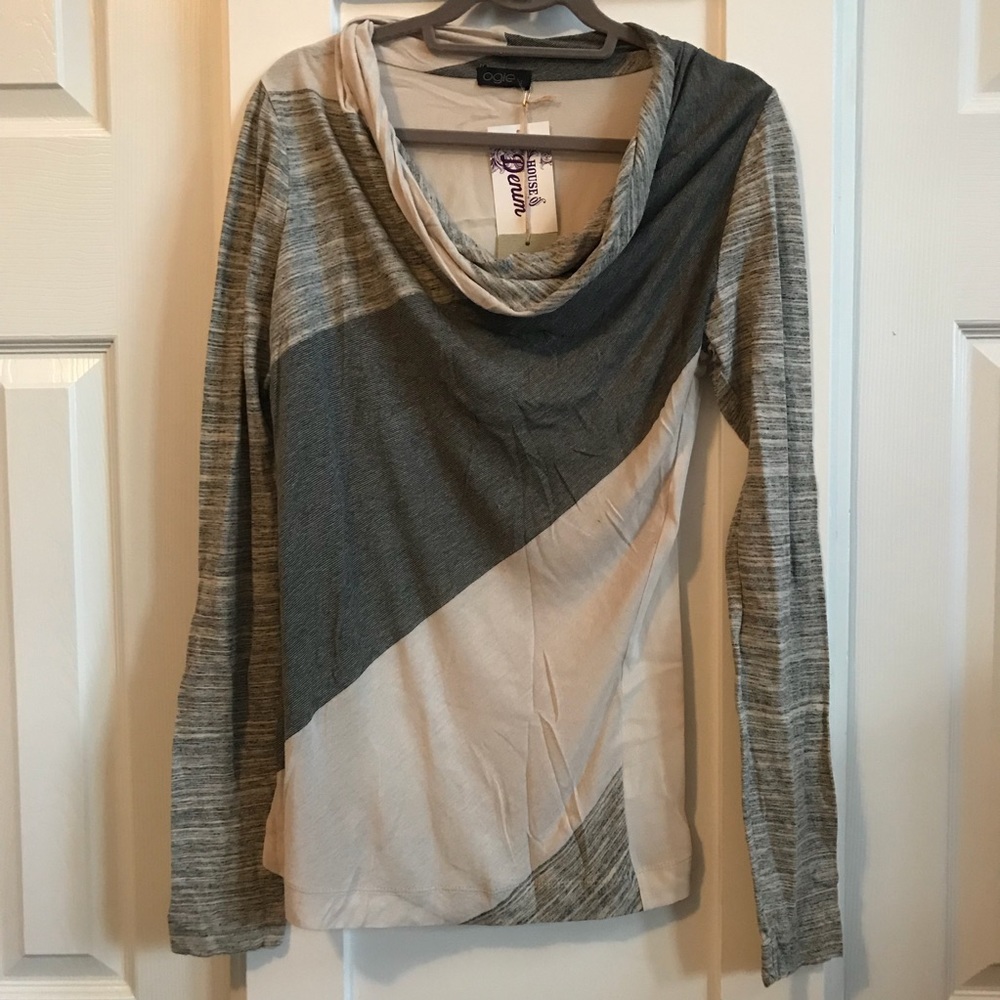 Loose Turtle Neck